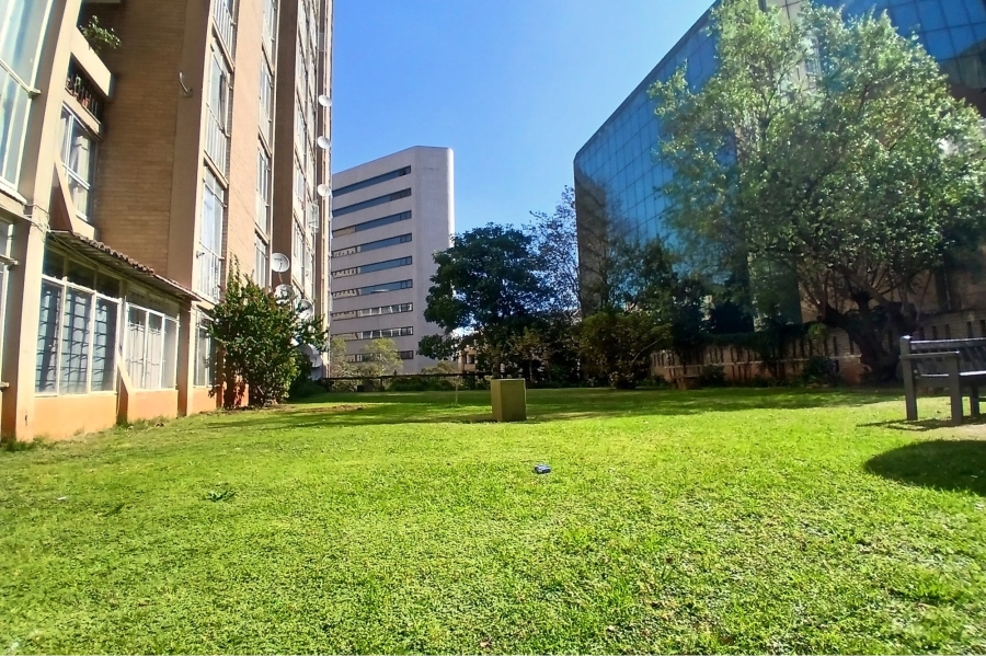 2 Bedroom Property for Sale in Braamfontein Gauteng