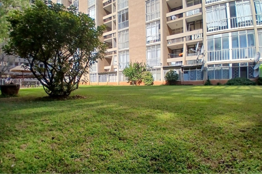 2 Bedroom Property for Sale in Braamfontein Gauteng