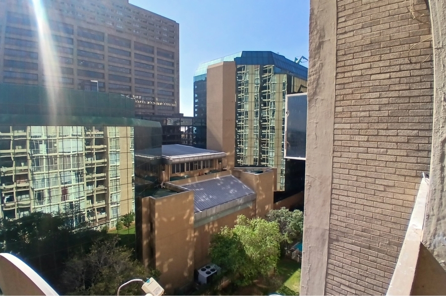 2 Bedroom Property for Sale in Braamfontein Gauteng