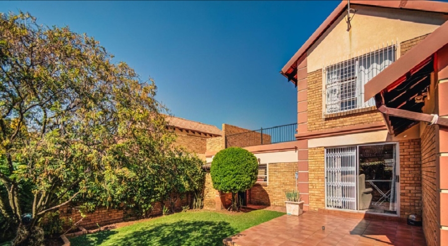 4 Bedroom Property for Sale in Eden Glen Gauteng