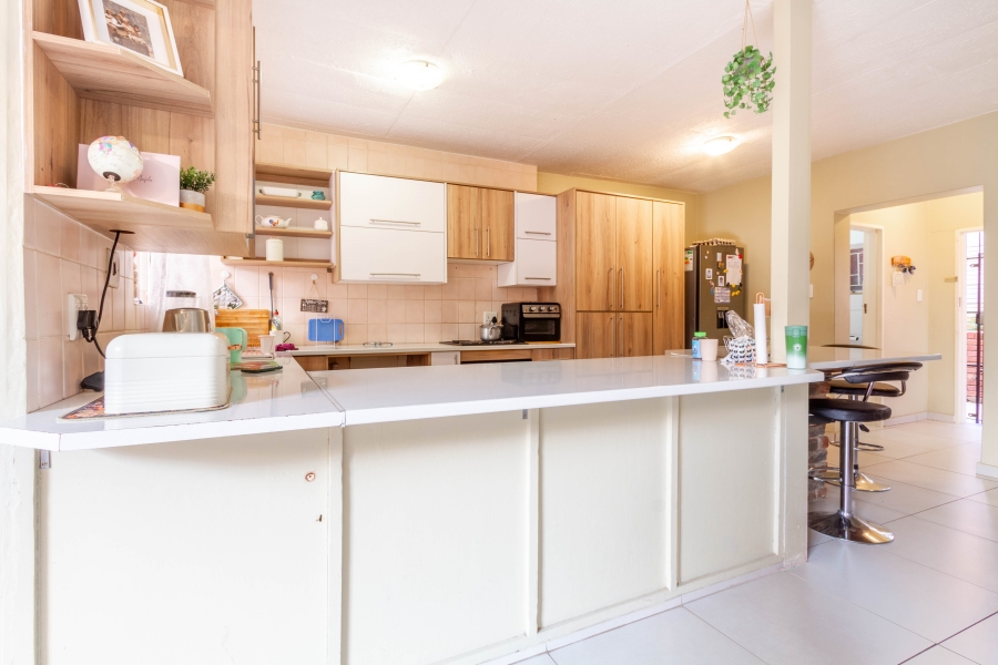 4 Bedroom Property for Sale in La Montagne Gauteng