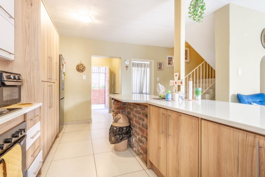4 Bedroom Property for Sale in La Montagne Gauteng