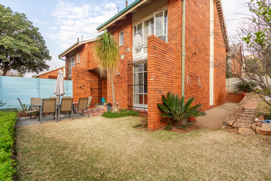 4 Bedroom Property for Sale in La Montagne Gauteng