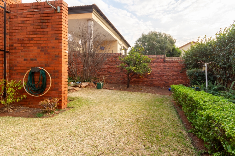4 Bedroom Property for Sale in La Montagne Gauteng