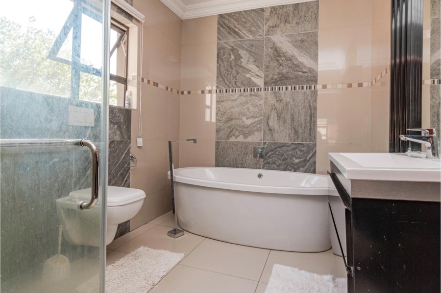 To Let 5 Bedroom Property for Rent in Sagewood Gauteng