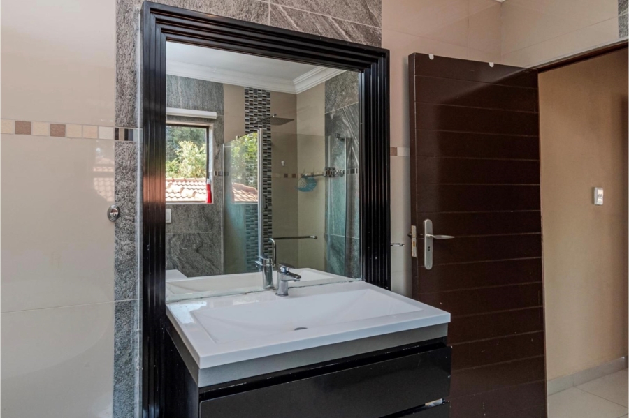 To Let 5 Bedroom Property for Rent in Sagewood Gauteng