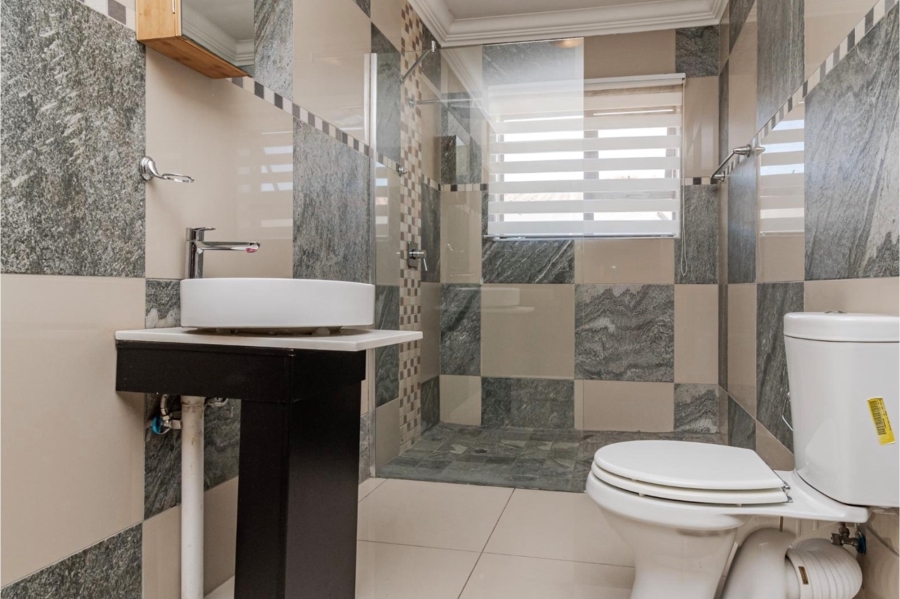 To Let 5 Bedroom Property for Rent in Sagewood Gauteng