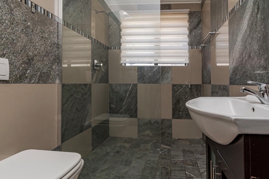 To Let 5 Bedroom Property for Rent in Sagewood Gauteng