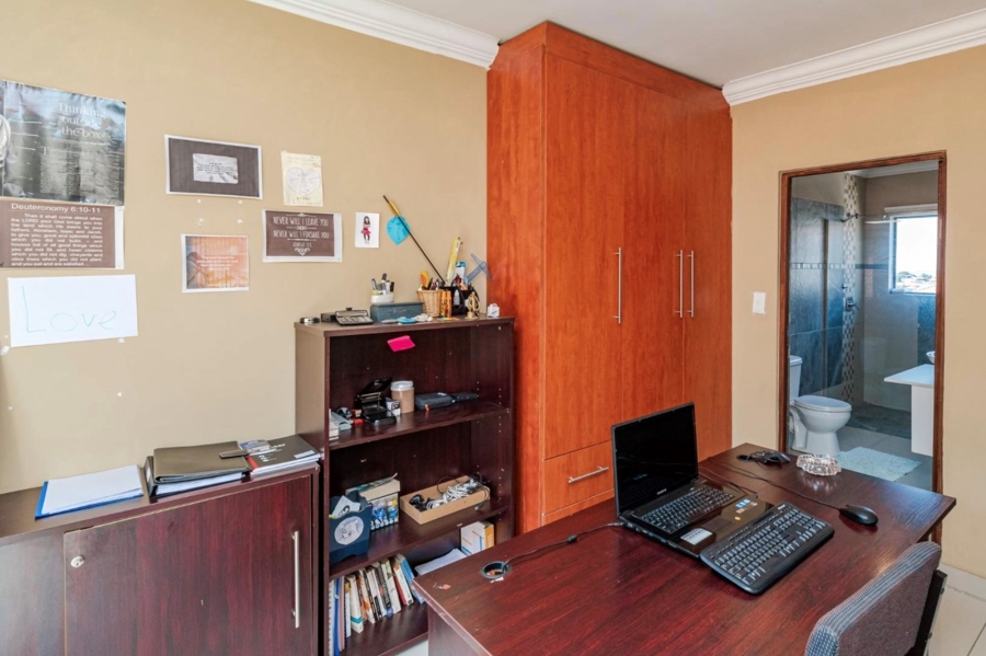 To Let 5 Bedroom Property for Rent in Sagewood Gauteng