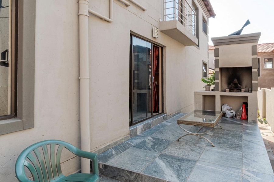 To Let 5 Bedroom Property for Rent in Sagewood Gauteng