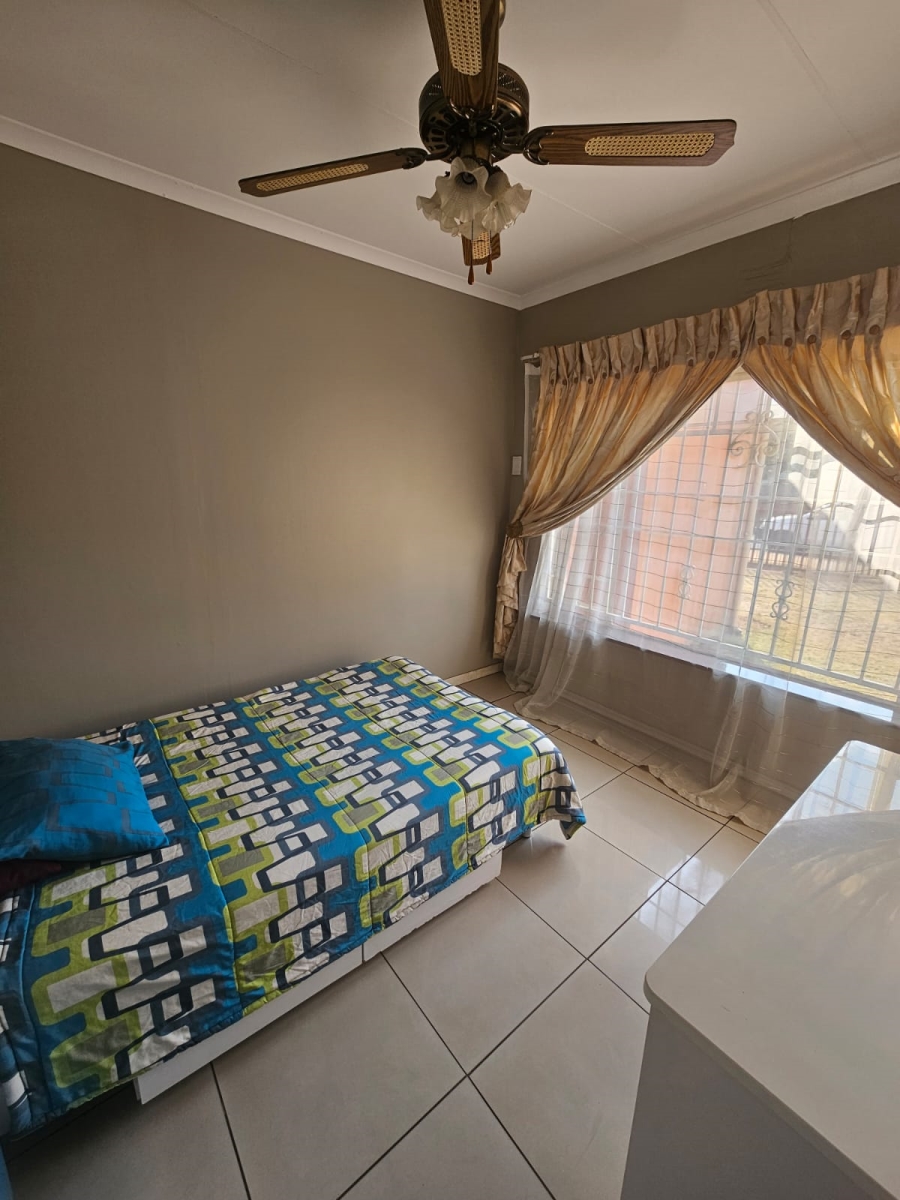 3 Bedroom Property for Sale in Groeneweide Gauteng