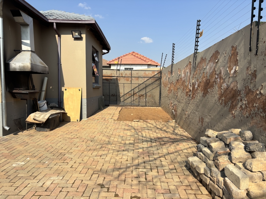 3 Bedroom Property for Sale in Cosmo City Gauteng