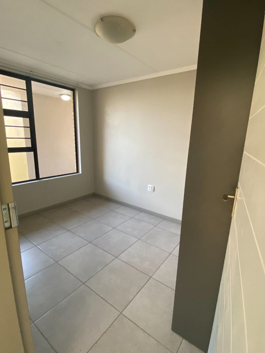 2 Bedroom Property for Sale in Amberfield Gauteng