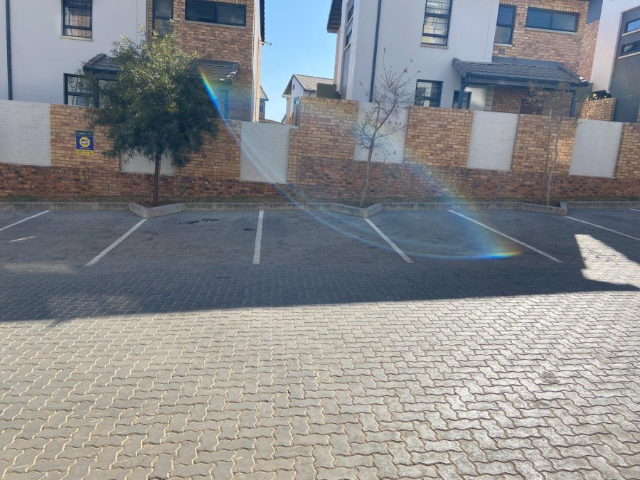 2 Bedroom Property for Sale in Amberfield Gauteng