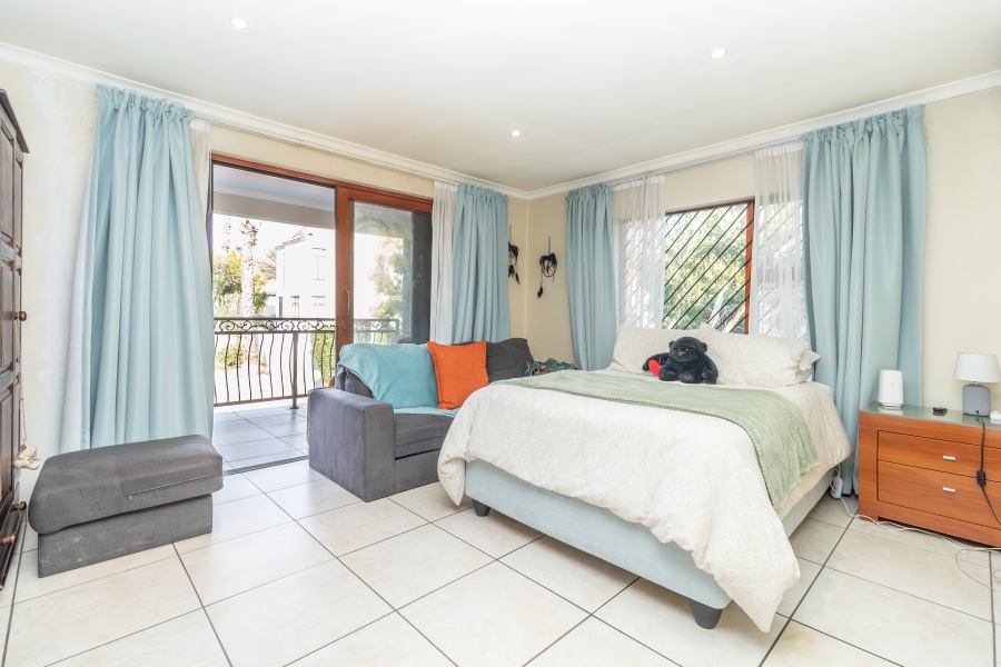 4 Bedroom Property for Sale in Magaliessig Gauteng