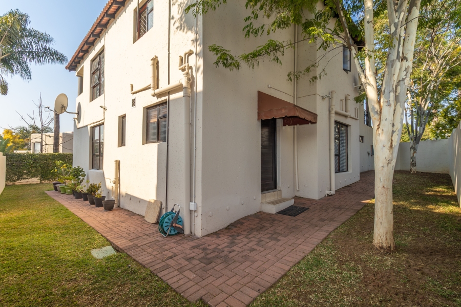 4 Bedroom Property for Sale in Magaliessig Gauteng