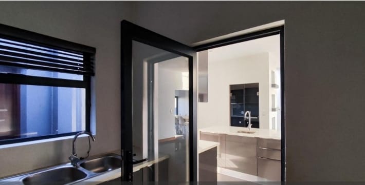 5 Bedroom Property for Sale in Glen Erasmia Gauteng