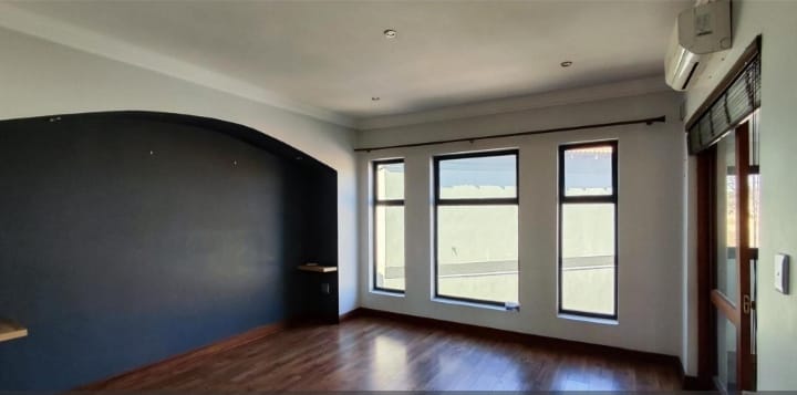 5 Bedroom Property for Sale in Glen Erasmia Gauteng