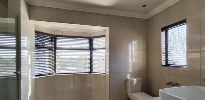 5 Bedroom Property for Sale in Glen Erasmia Gauteng