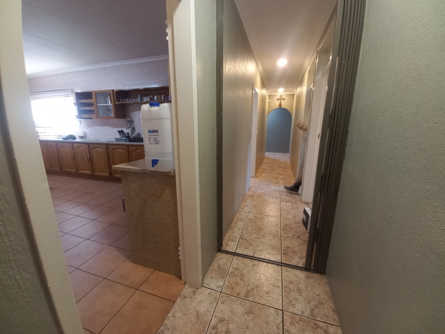 4 Bedroom Property for Sale in Croydon Gauteng