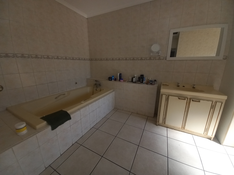 4 Bedroom Property for Sale in Croydon Gauteng