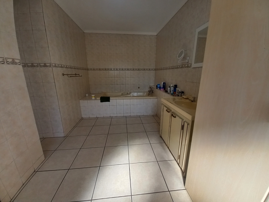 4 Bedroom Property for Sale in Croydon Gauteng