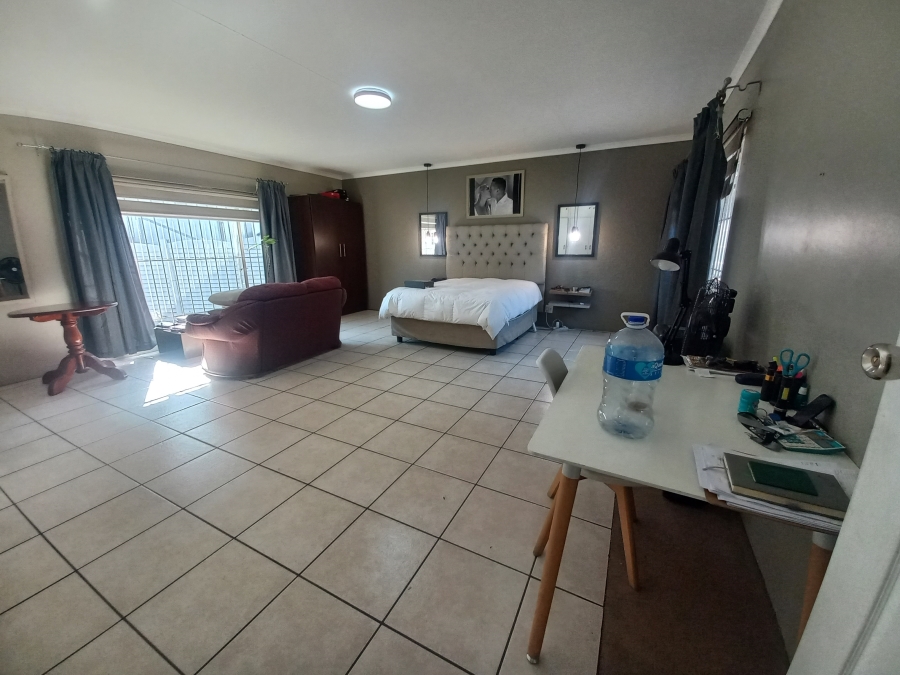 4 Bedroom Property for Sale in Croydon Gauteng