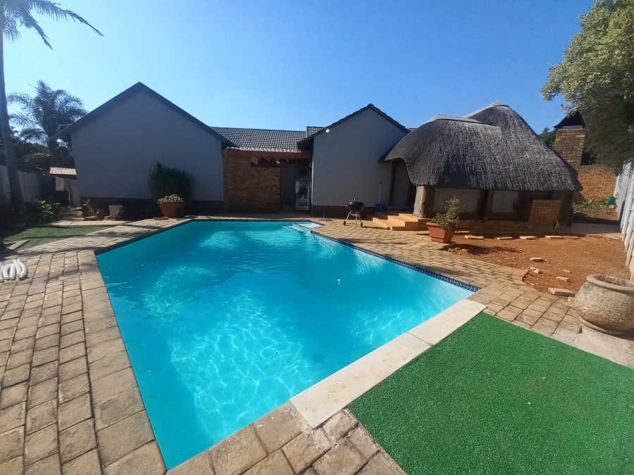 4 Bedroom Property for Sale in Croydon Gauteng