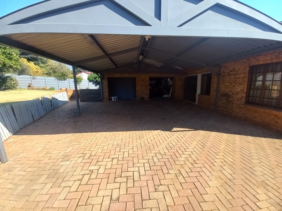 4 Bedroom Property for Sale in Croydon Gauteng