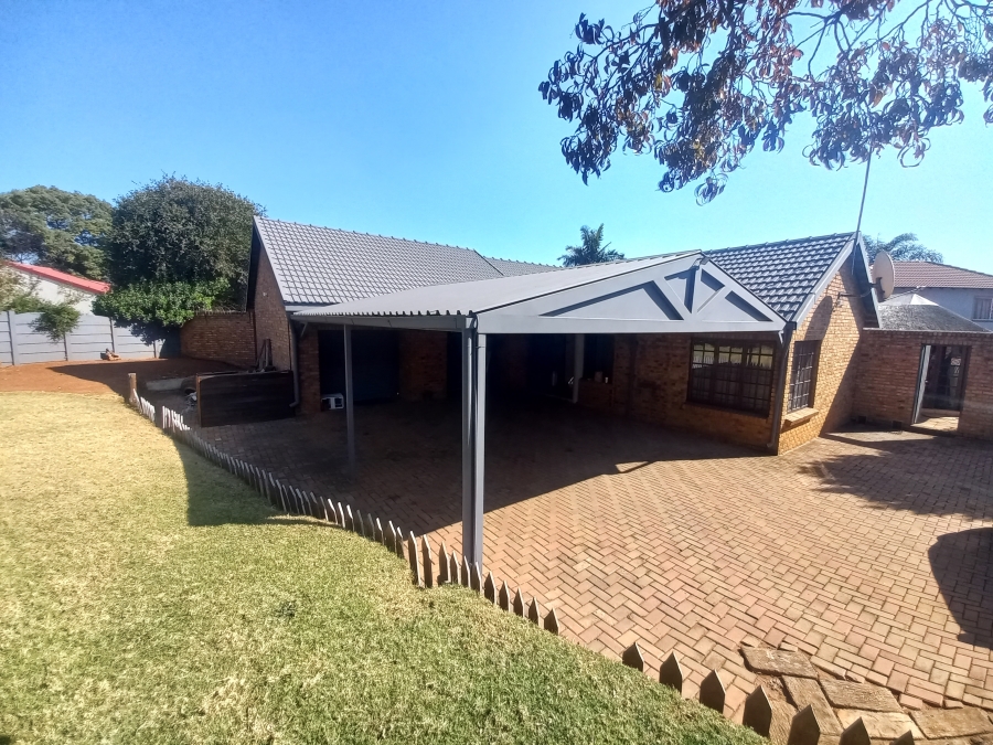 4 Bedroom Property for Sale in Croydon Gauteng