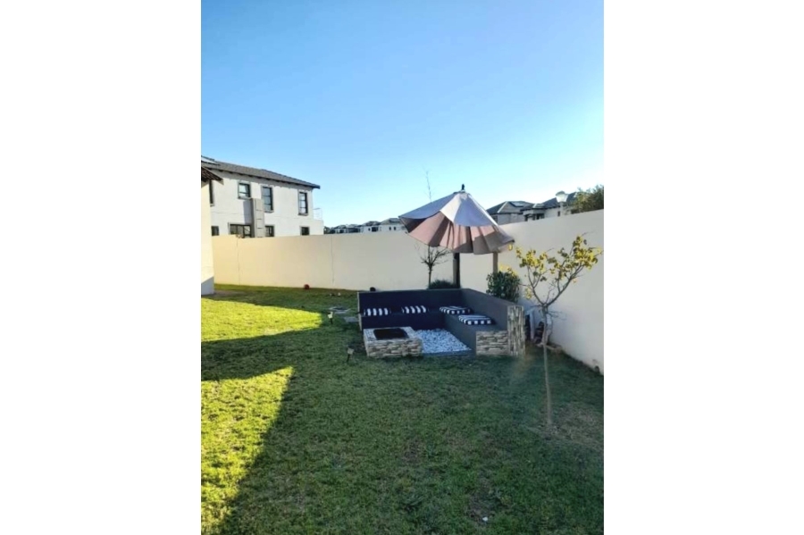 3 Bedroom Property for Sale in Thatchfield Hills Gauteng