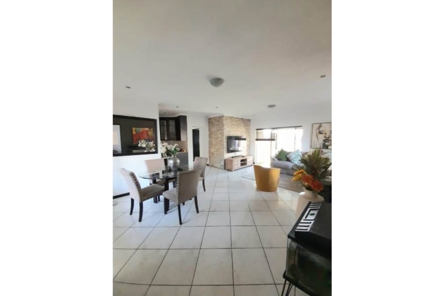 3 Bedroom Property for Sale in Thatchfield Hills Gauteng