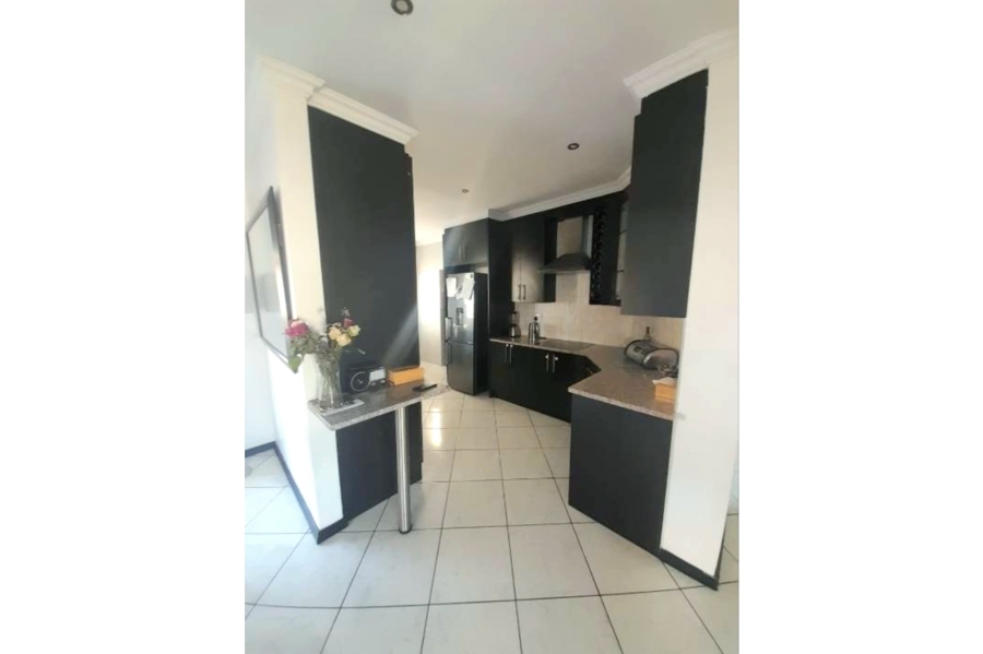 3 Bedroom Property for Sale in Thatchfield Hills Gauteng