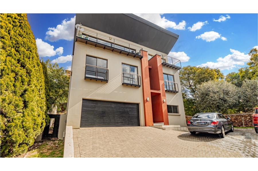 4 Bedroom Property for Sale in Northcliff Gauteng
