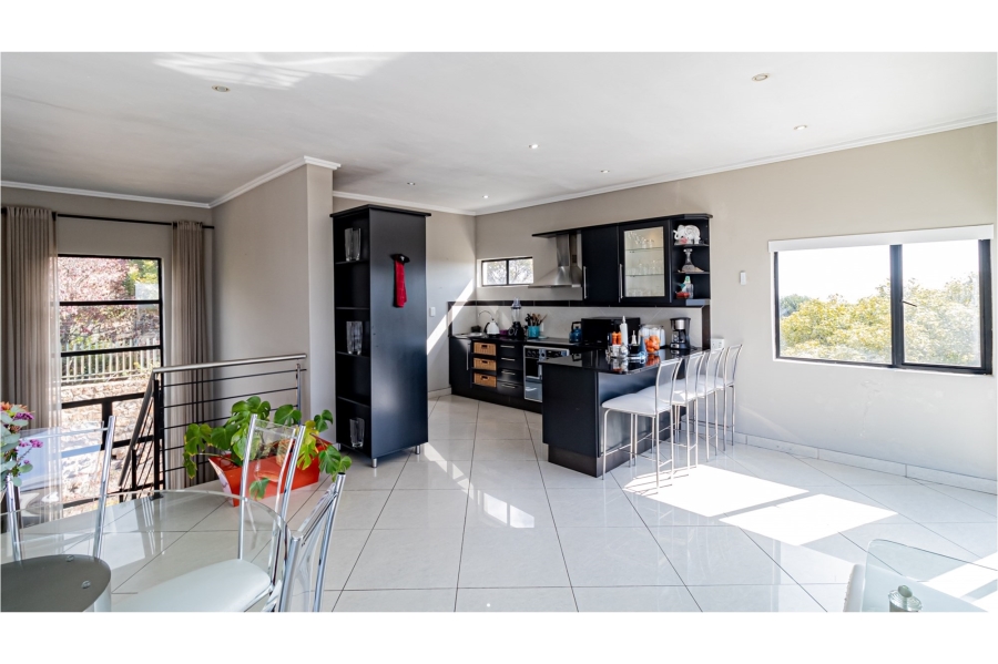 4 Bedroom Property for Sale in Northcliff Gauteng