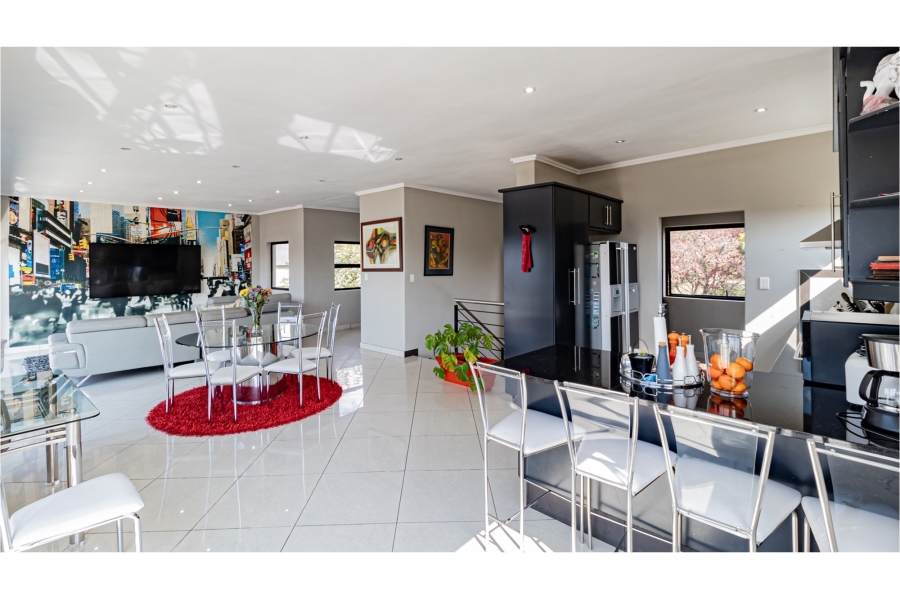 4 Bedroom Property for Sale in Northcliff Gauteng