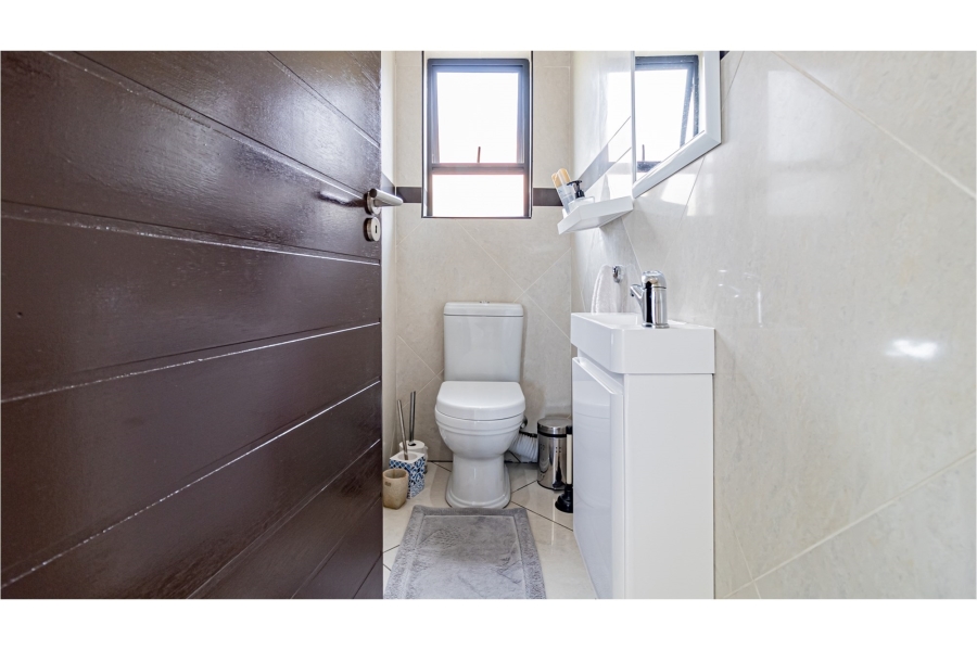 4 Bedroom Property for Sale in Northcliff Gauteng