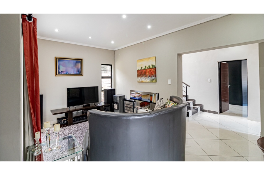 4 Bedroom Property for Sale in Northcliff Gauteng