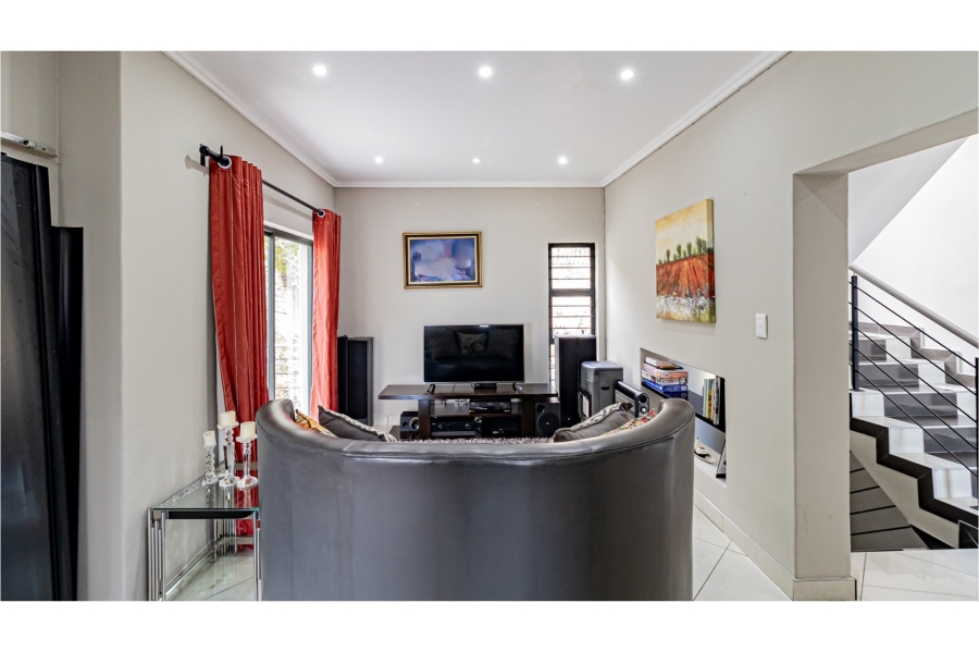 4 Bedroom Property for Sale in Northcliff Gauteng