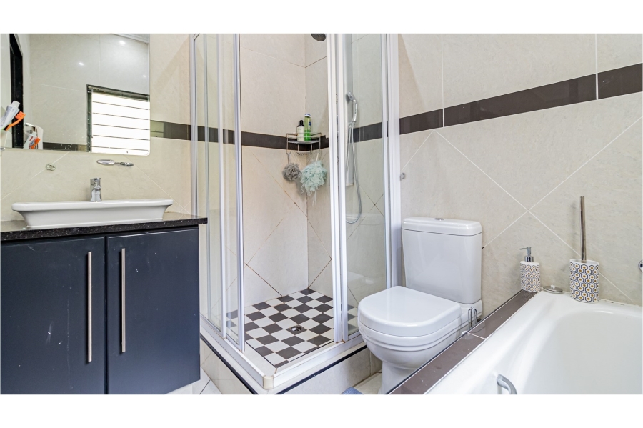 4 Bedroom Property for Sale in Northcliff Gauteng