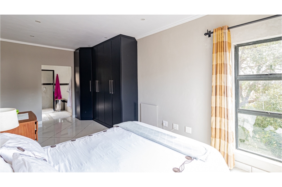 4 Bedroom Property for Sale in Northcliff Gauteng