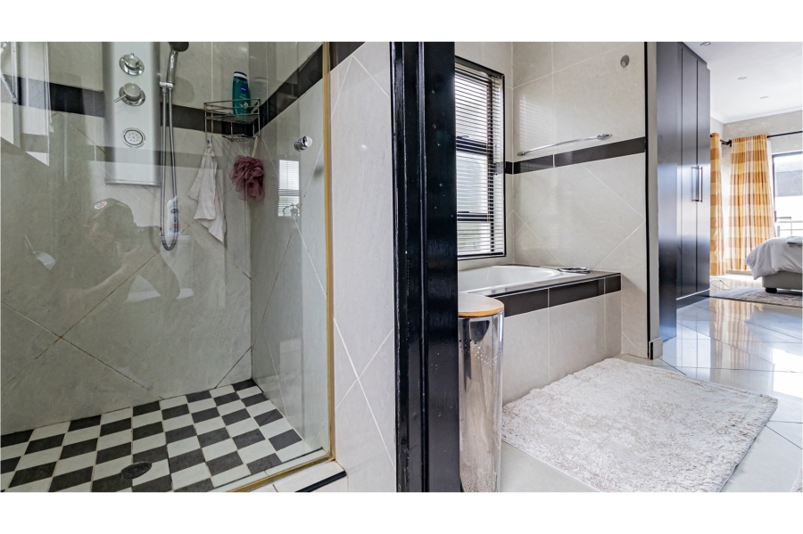 4 Bedroom Property for Sale in Northcliff Gauteng