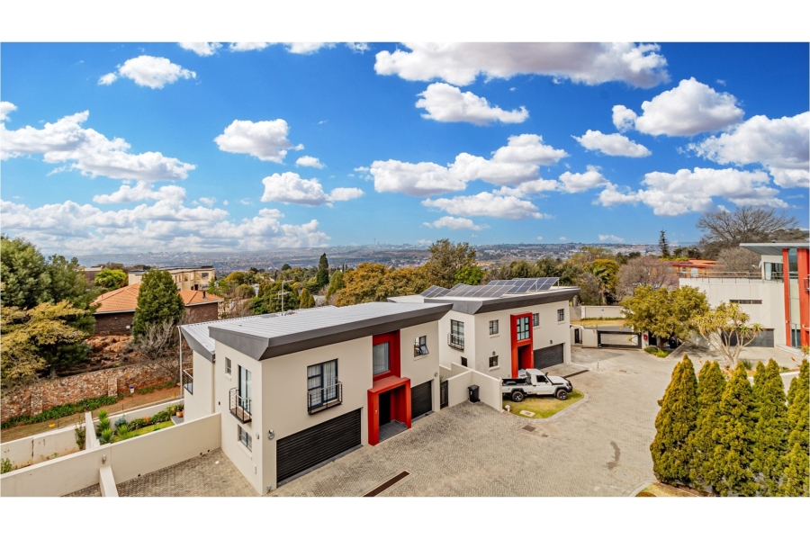 4 Bedroom Property for Sale in Northcliff Gauteng