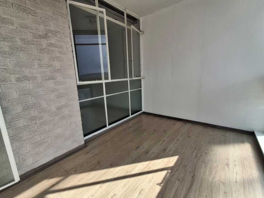 1 Bedroom Property for Sale in Kensington Gauteng