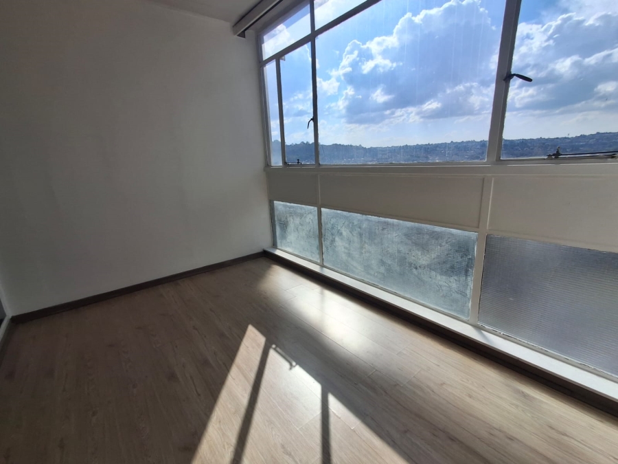 1 Bedroom Property for Sale in Kensington Gauteng