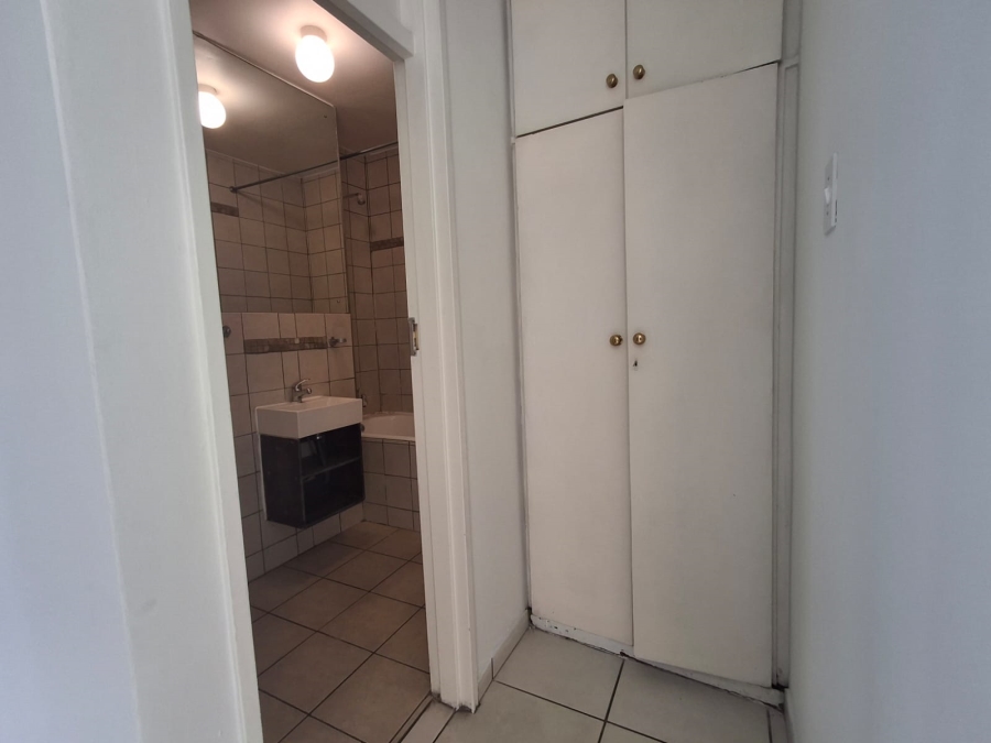1 Bedroom Property for Sale in Kensington Gauteng