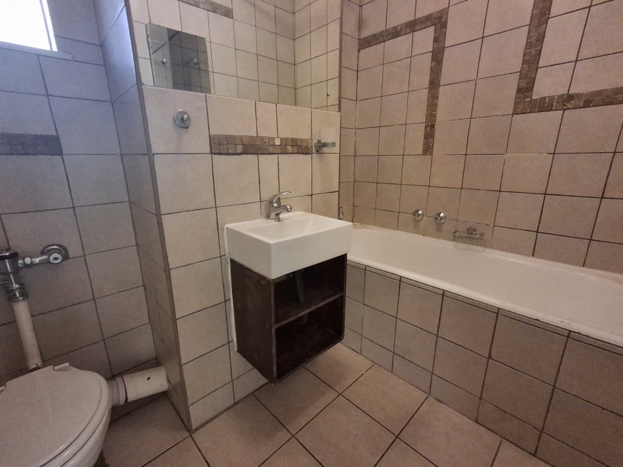 1 Bedroom Property for Sale in Kensington Gauteng