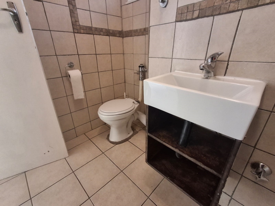 1 Bedroom Property for Sale in Kensington Gauteng