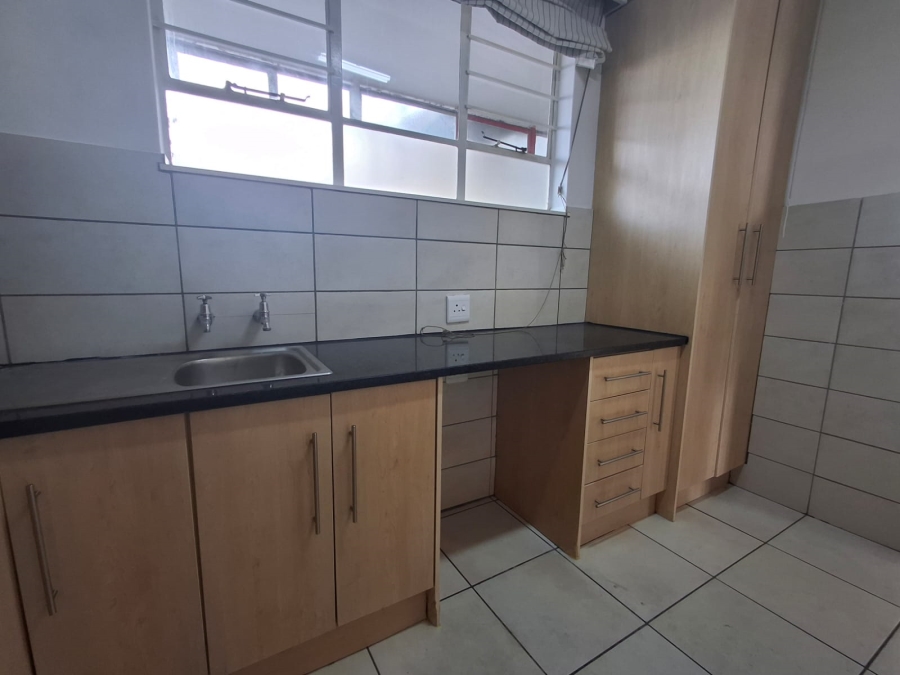 1 Bedroom Property for Sale in Kensington Gauteng