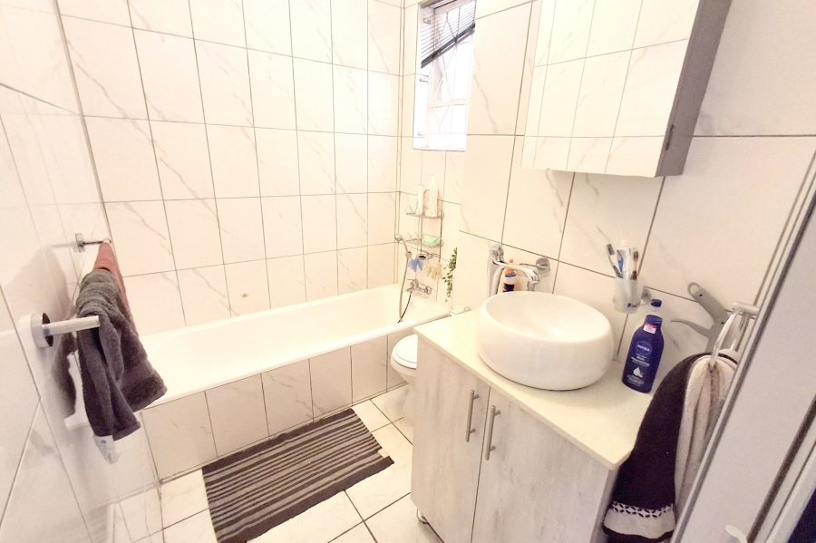 2 Bedroom Property for Sale in Eastleigh Gauteng